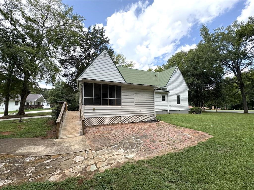 599 Gordon Street Property Photo 15