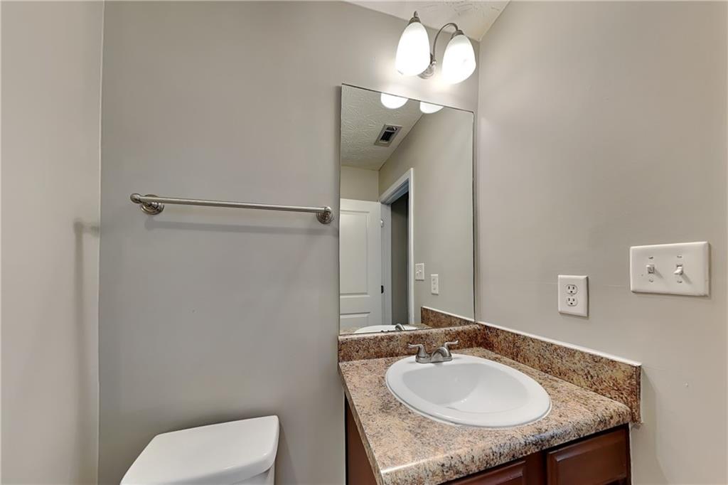 7819178 Property Photo 8