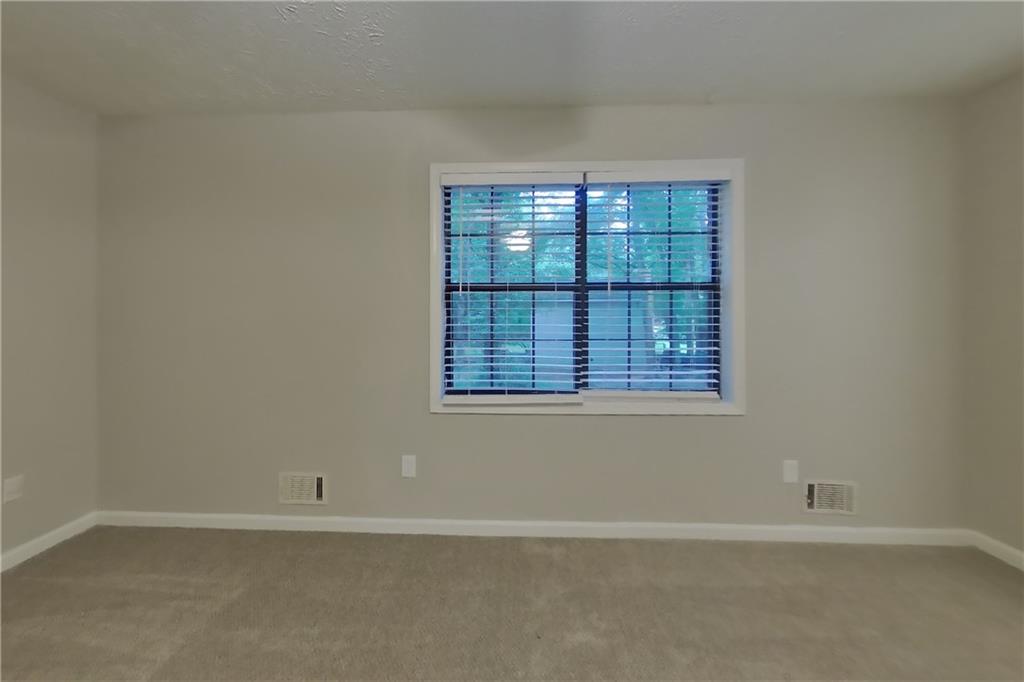 7819187 Property Photo 7