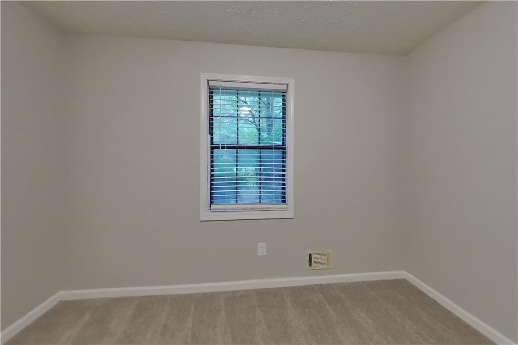 7819187 Property Photo 11