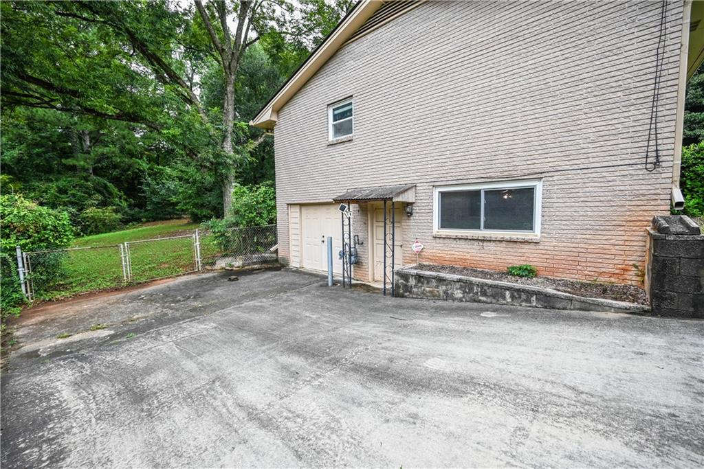 4104 Cedar Knoll Drive Property Photo 7