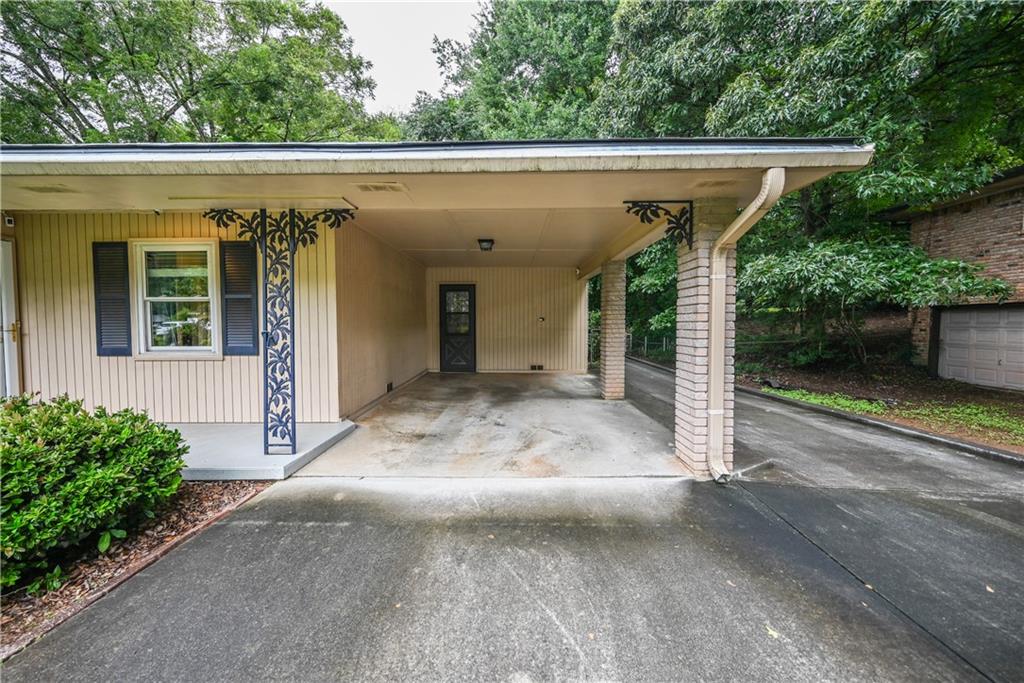 4104 Cedar Knoll Drive Property Photo 8