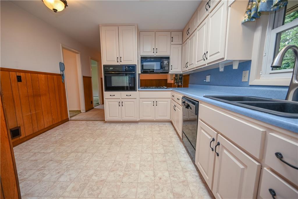 4104 Cedar Knoll Drive Property Photo 24