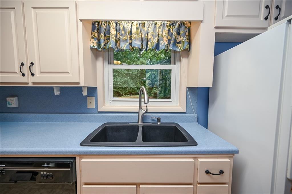 4104 Cedar Knoll Drive Property Photo 28
