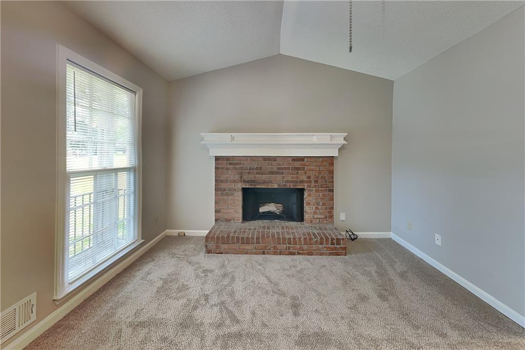 7819194 Property Photo 2