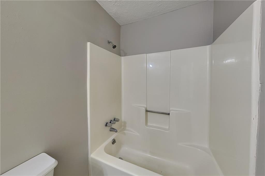 7819194 Property Photo 9