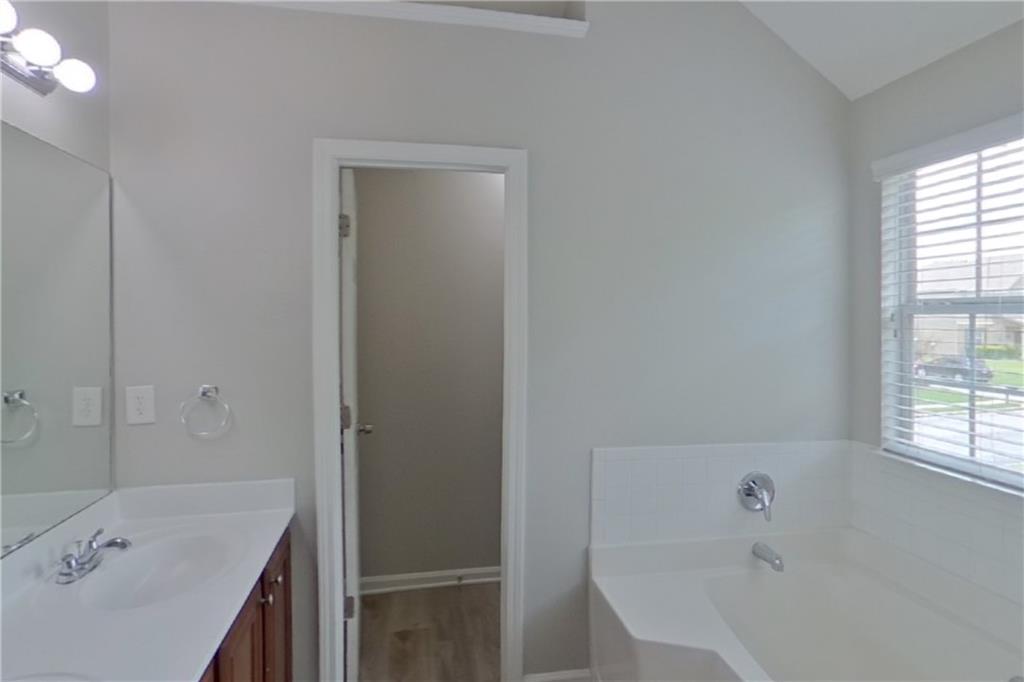 7819205 Property Photo 10