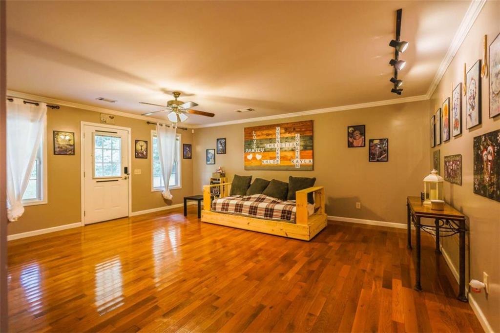 221 Chigger Ridge Road Property Photo 9