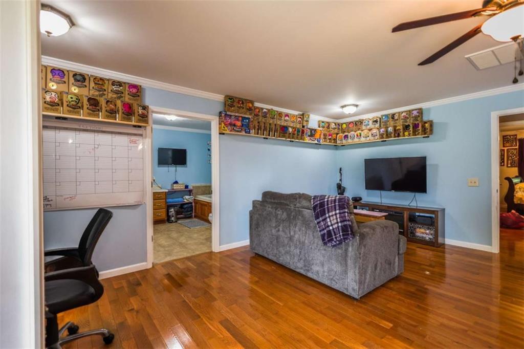 221 Chigger Ridge Road Property Photo 16