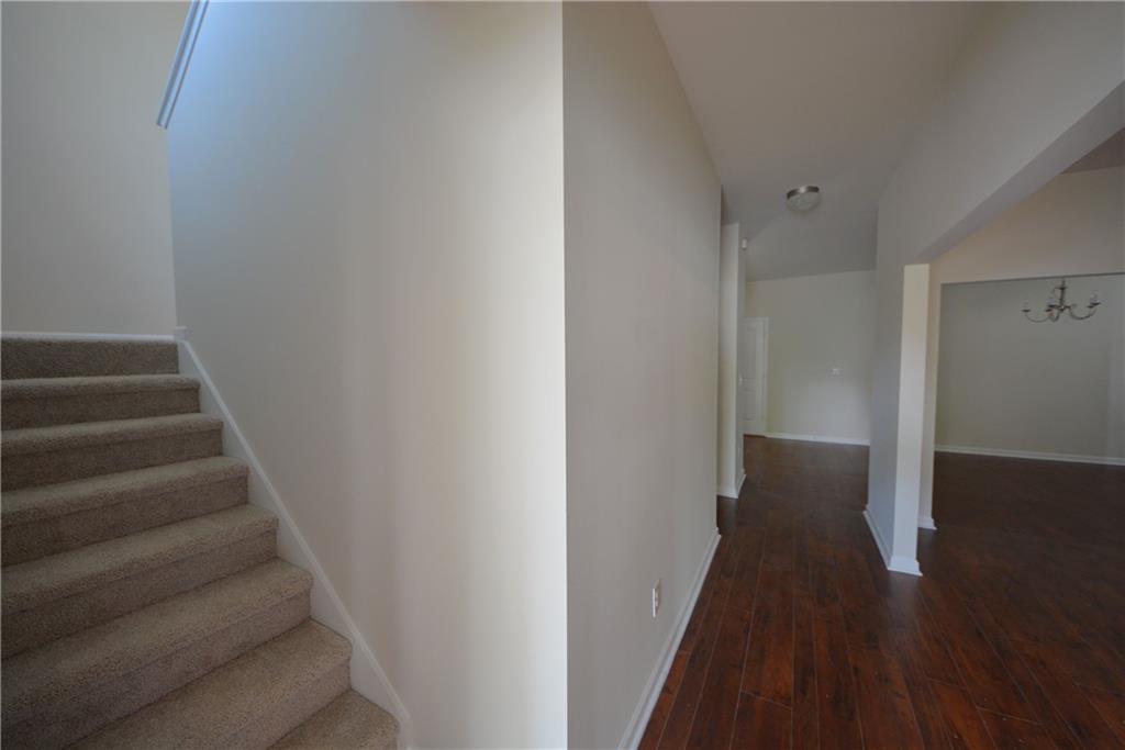 167 Daisy Circle Property Photo 6