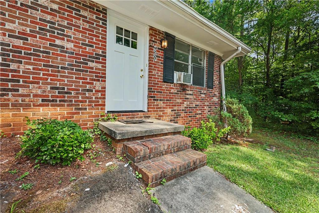 9223 Westview Drive Sw Property Photo 4