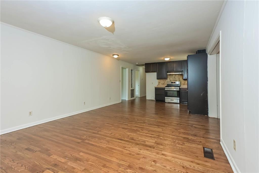 192 Sun Valley Drive Property Photo 2