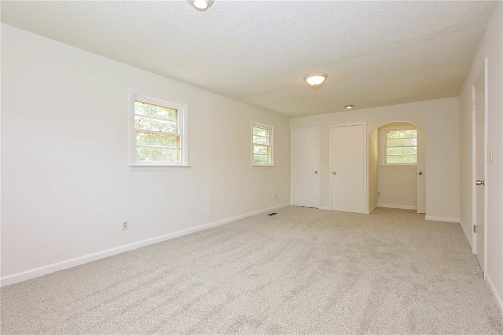 192 Sun Valley Drive Property Photo 9