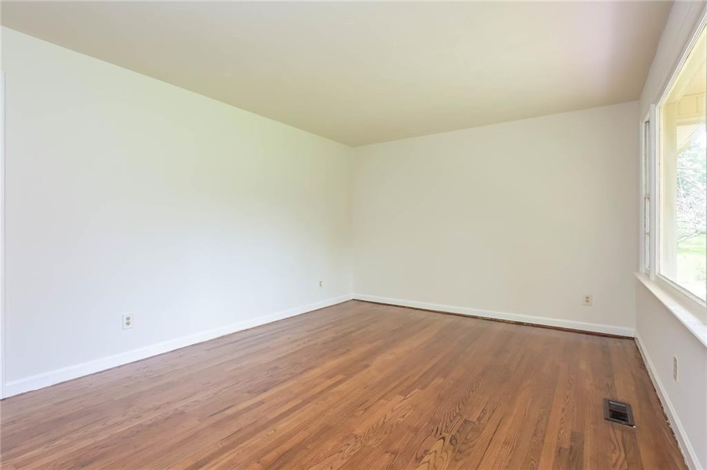 192 Sun Valley Drive Property Photo 11