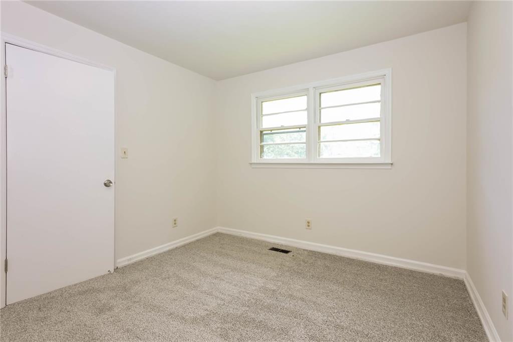 192 Sun Valley Drive Property Photo 13