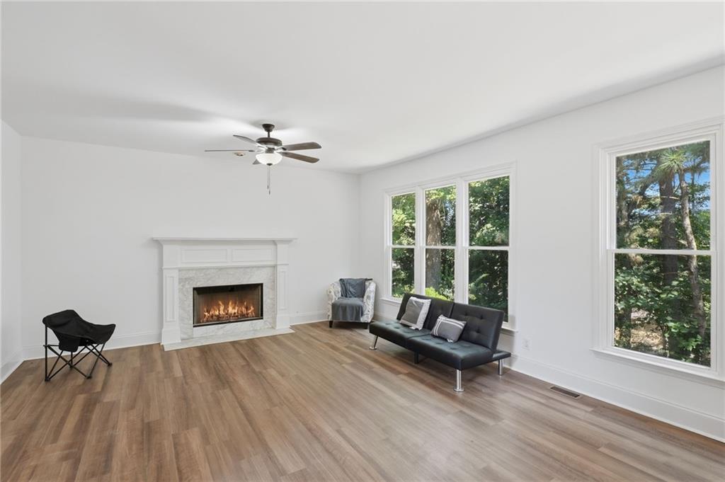 7819309 Property Photo 8