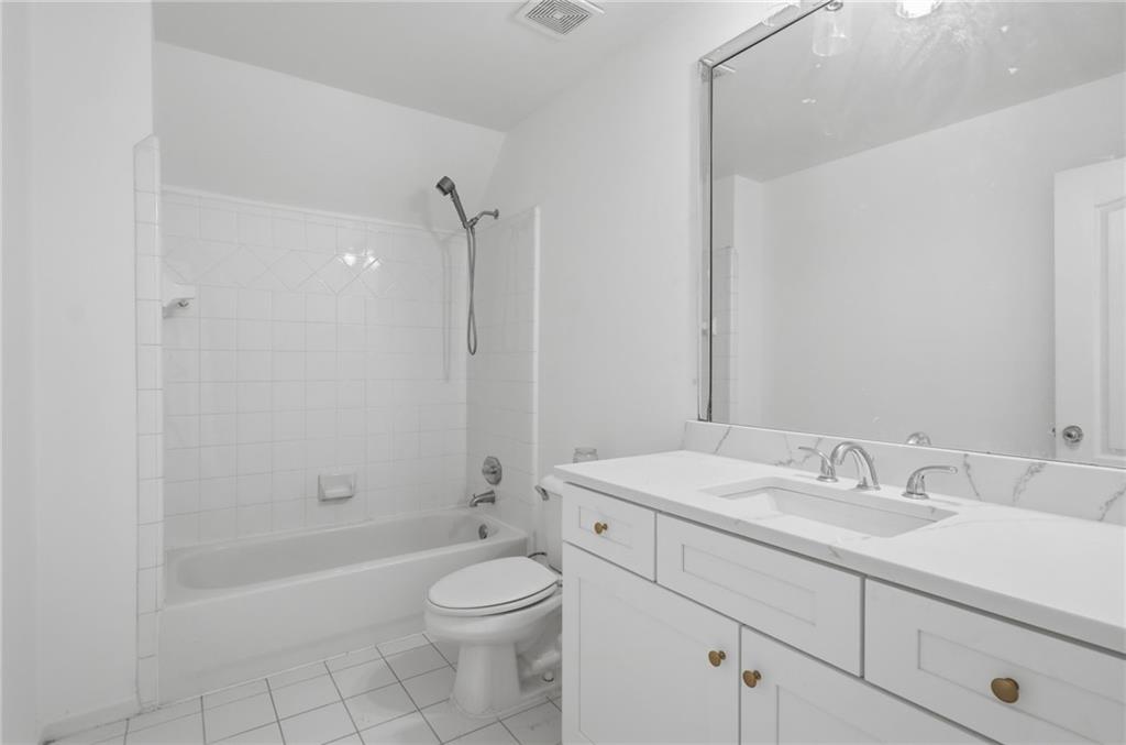7819309 Property Photo 23