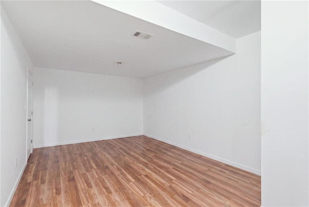 7819309 Property Photo 25