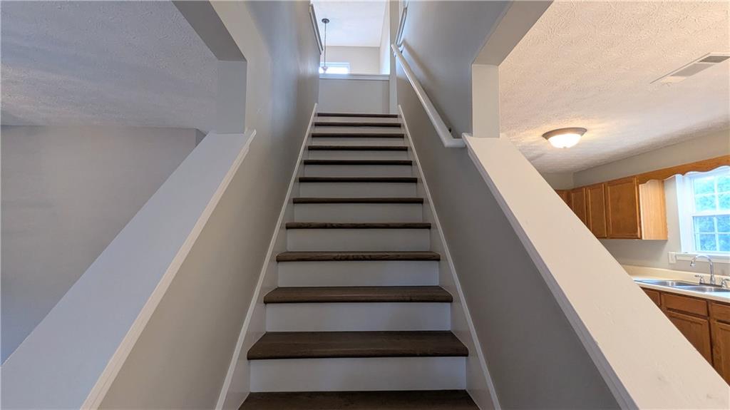 7819339 Property Photo 18