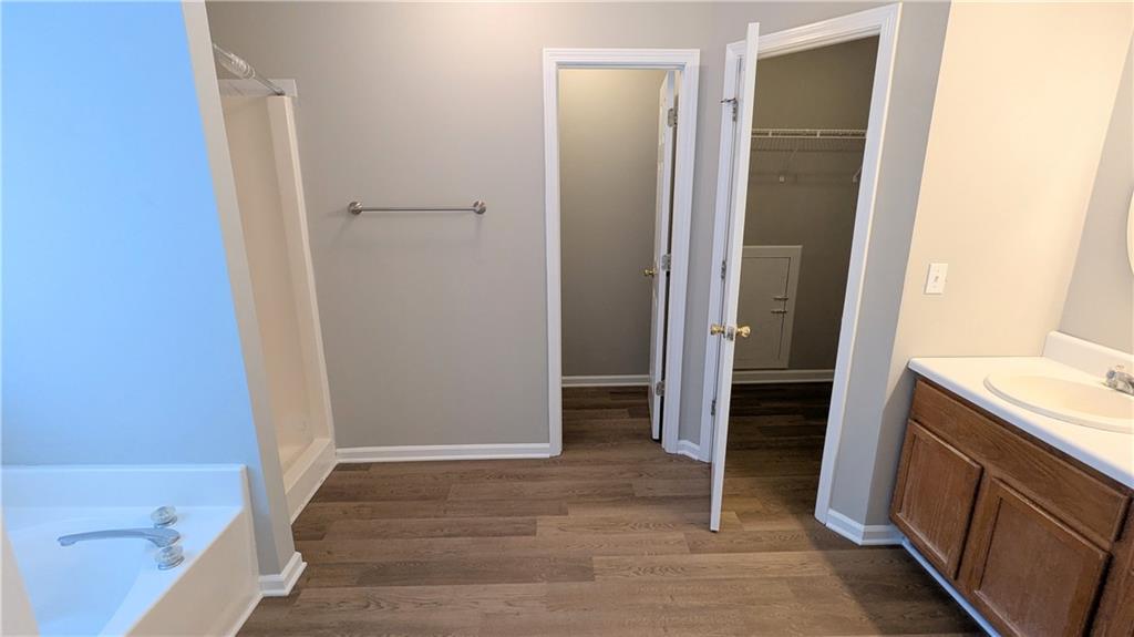 7819339 Property Photo 24