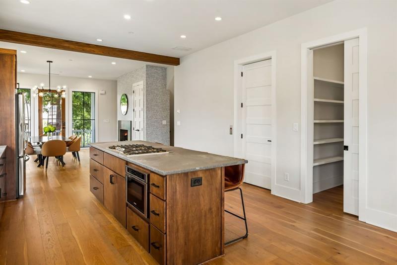 100 Glasgow Lane Property Photo 13