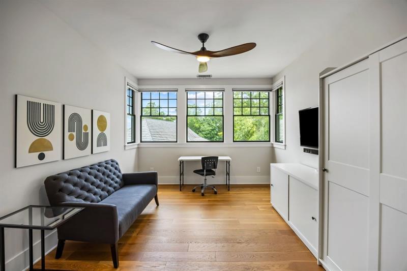 100 Glasgow Lane Property Photo 34