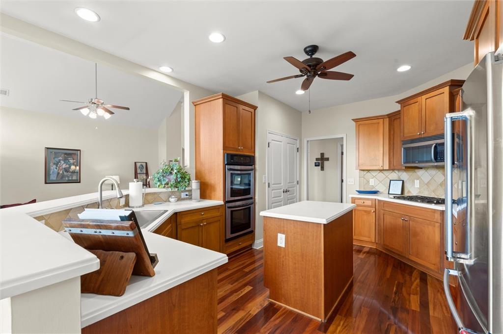 328 Kingsford Crossing Property Photo 21