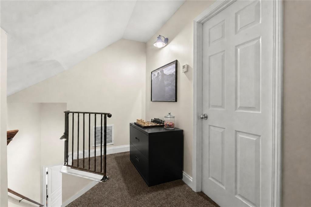 328 Kingsford Crossing Property Photo 38