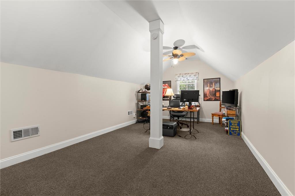 328 Kingsford Crossing Property Photo 39