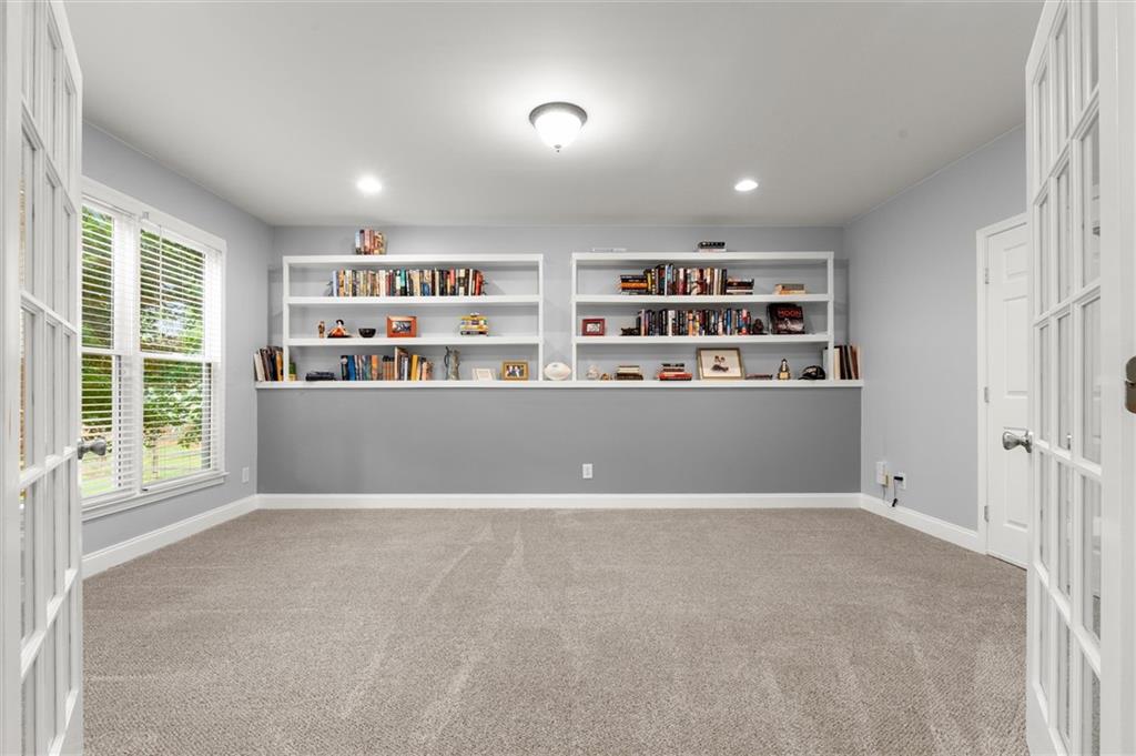 328 Kingsford Crossing Property Photo 48