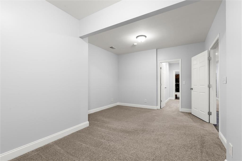 328 Kingsford Crossing Property Photo 53