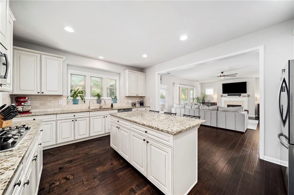 2085 Poplar Ridge Place Property Photo 8
