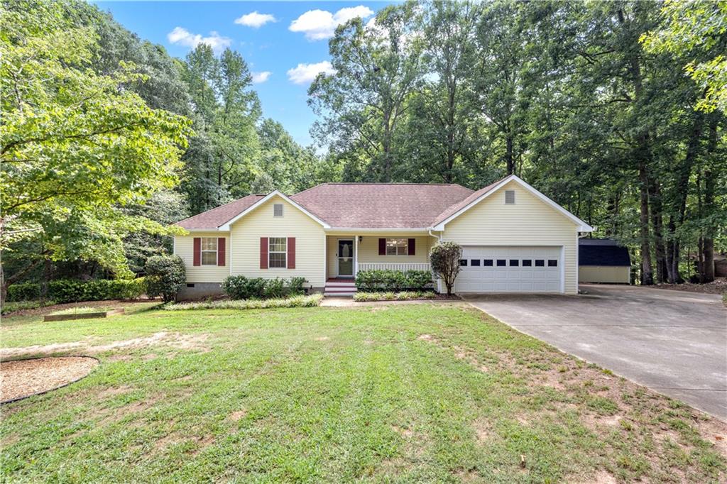 112 Ashwood Trace Property Photo 1