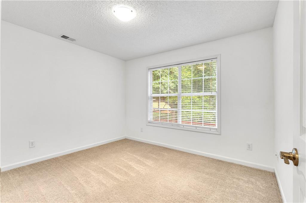 112 Ashwood Trace Property Photo 26