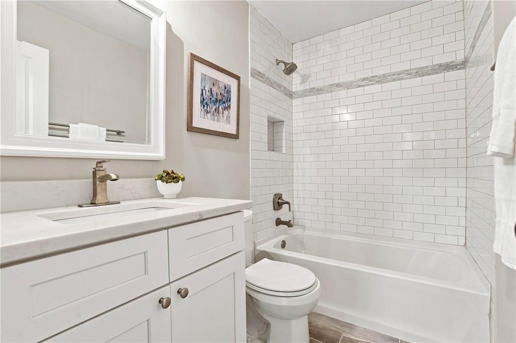 932 Sharon Circle Se Property Photo 23