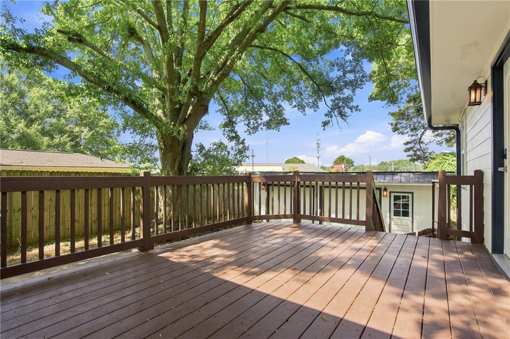 932 Sharon Circle Se Property Photo 26