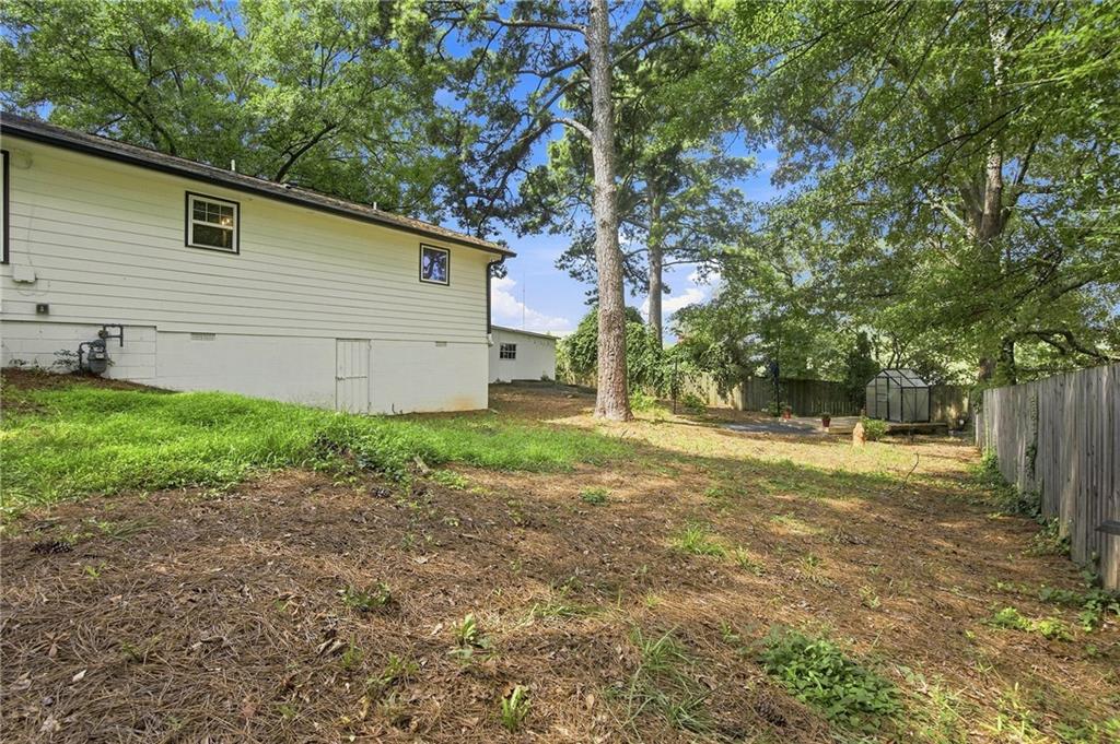 932 Sharon Circle Se Property Photo 30