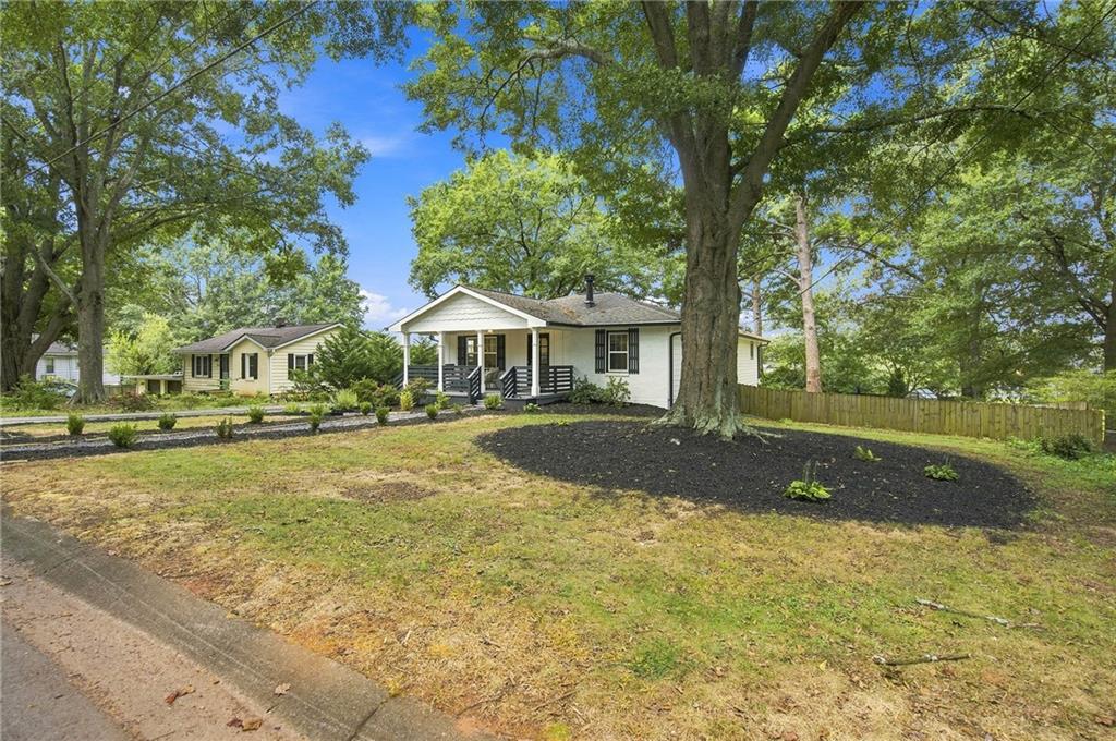 932 Sharon Circle Se Property Photo 33