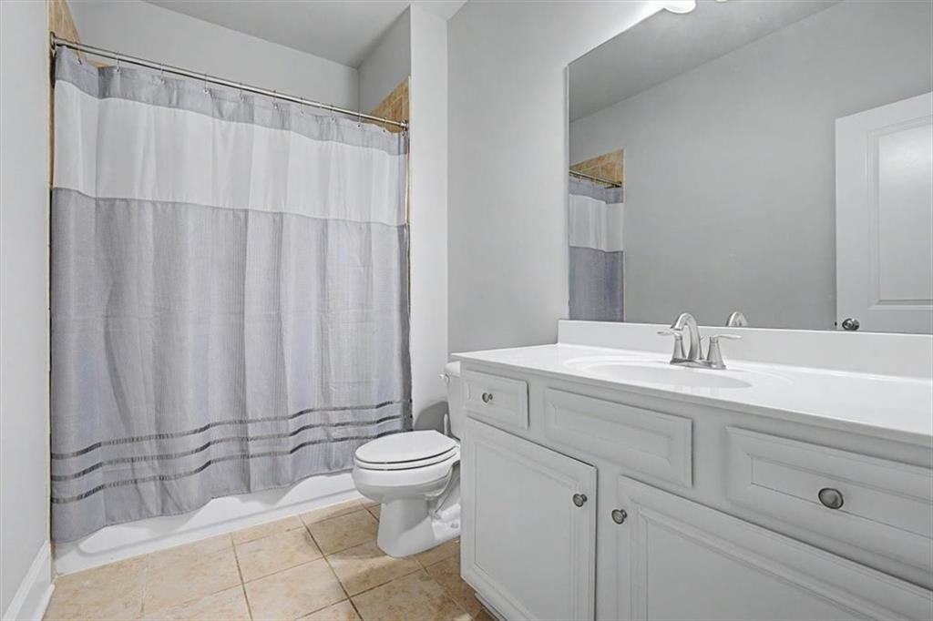 325 Hillgrove Drive Property Photo 24