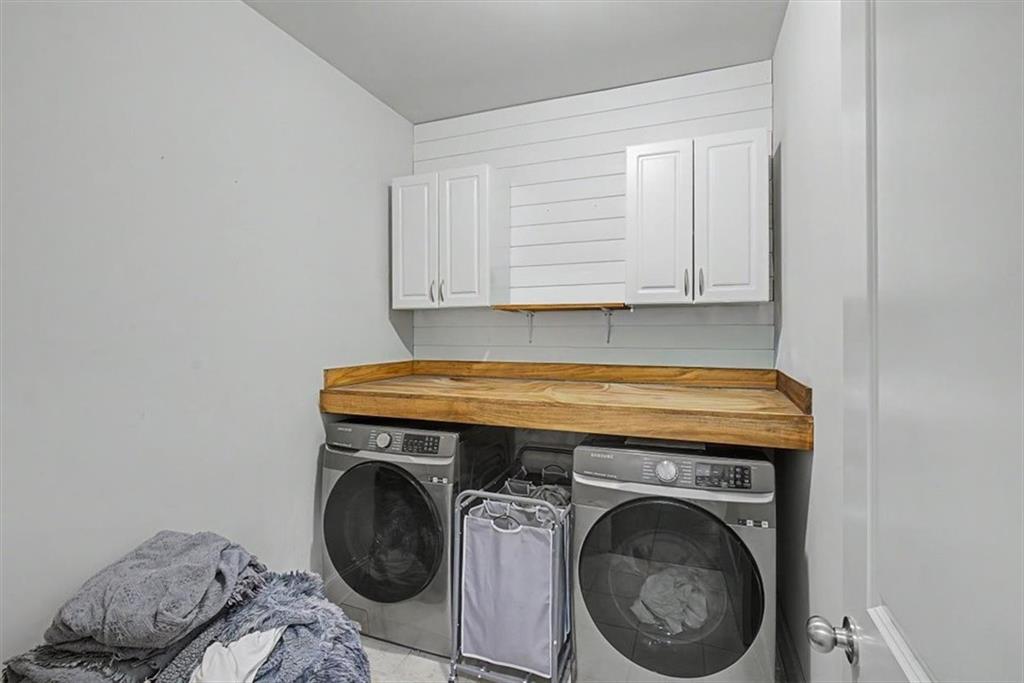 325 Hillgrove Drive Property Photo 25
