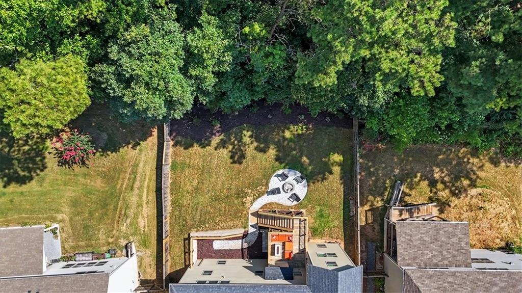 325 Hillgrove Drive Property Photo 32