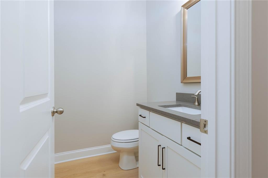 5635 Meadowstone Walk Property Photo 14
