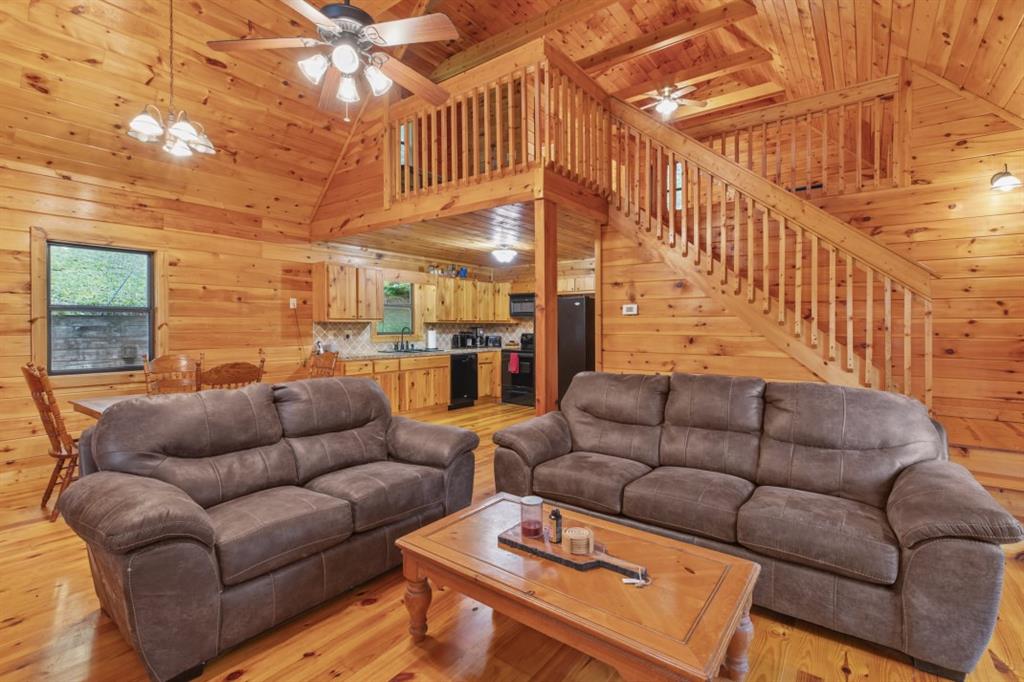 795 Fugue Drive Property Photo 3
