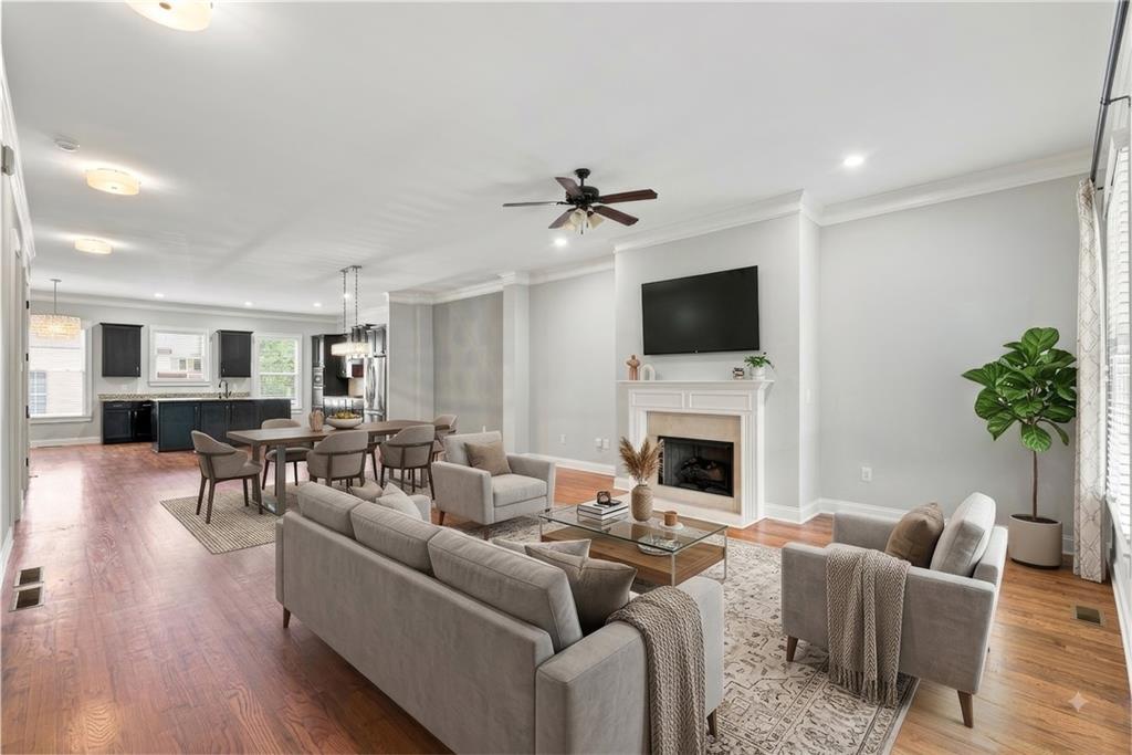 1883 Manor Estate Property Photo 2