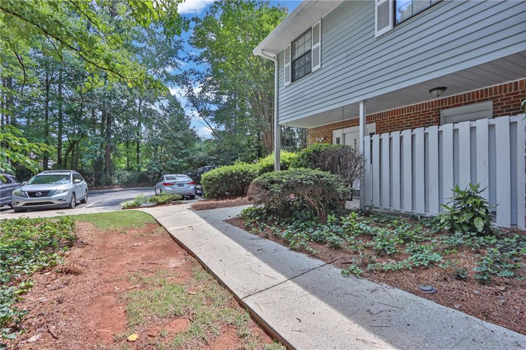 6070 Wintergreen Road Property Photo 3