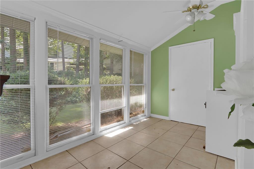 6070 Wintergreen Road Property Photo 7