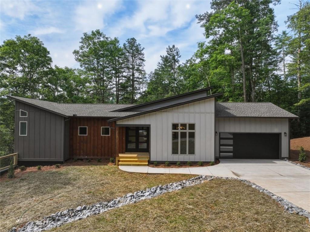 257 Gallery Court Property Photo 1