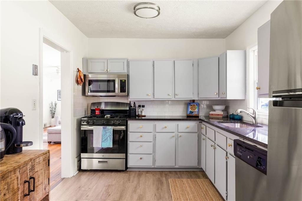 865 Stokeswood Avenue Se Property Photo 9