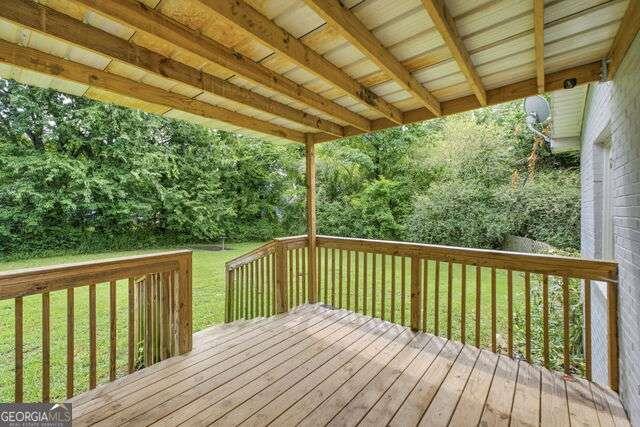 10 Betty K Avenue Property Photo 16