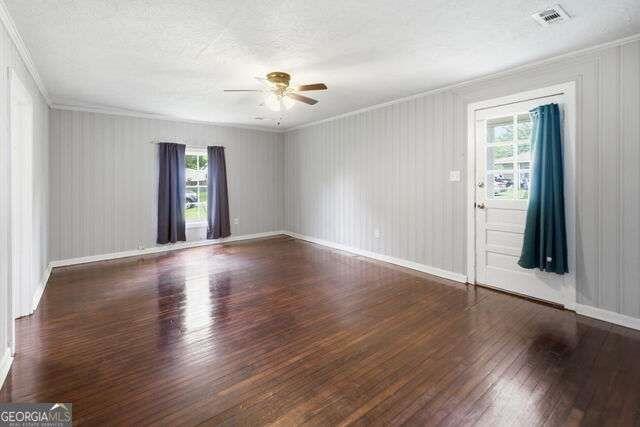 10 Betty K Avenue Property Photo 34